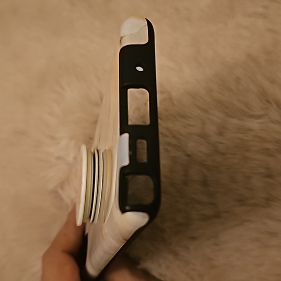 EUC Burga Samsung Galaxy Note 10 Tough Case - Picture 3 of 4